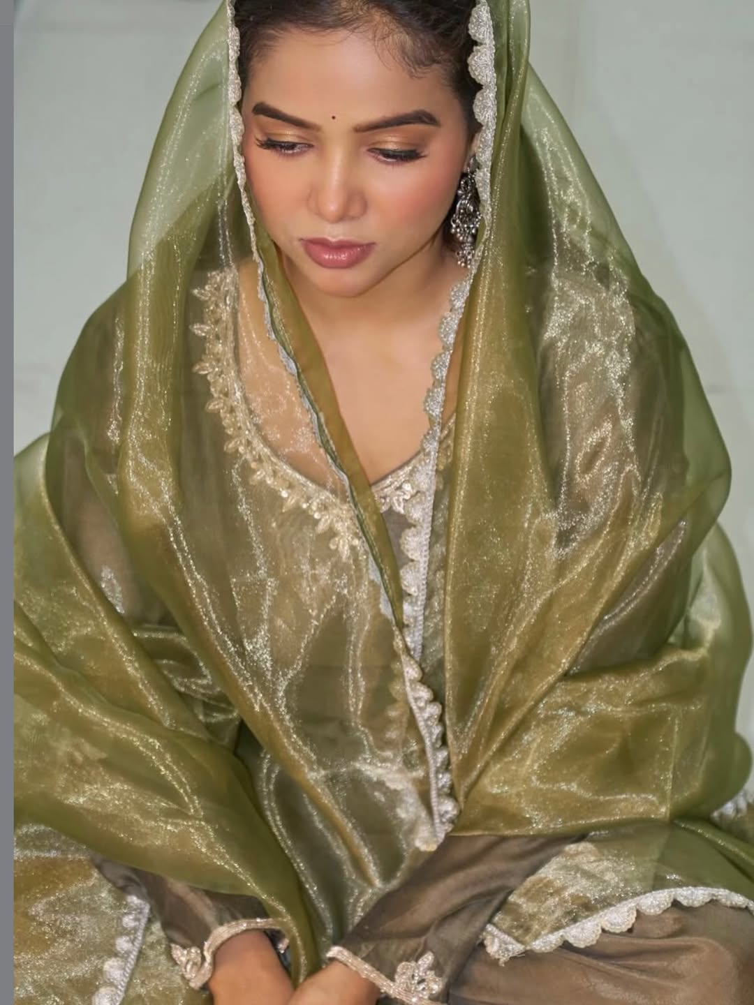 MANISHA - ROYAL ZAARA