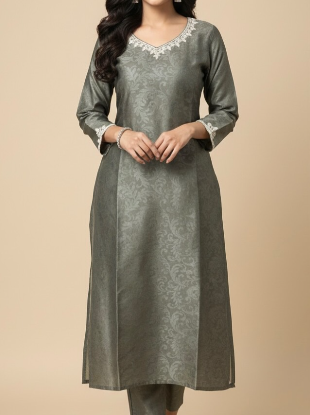 MANISHA - ROYAL ZAARA